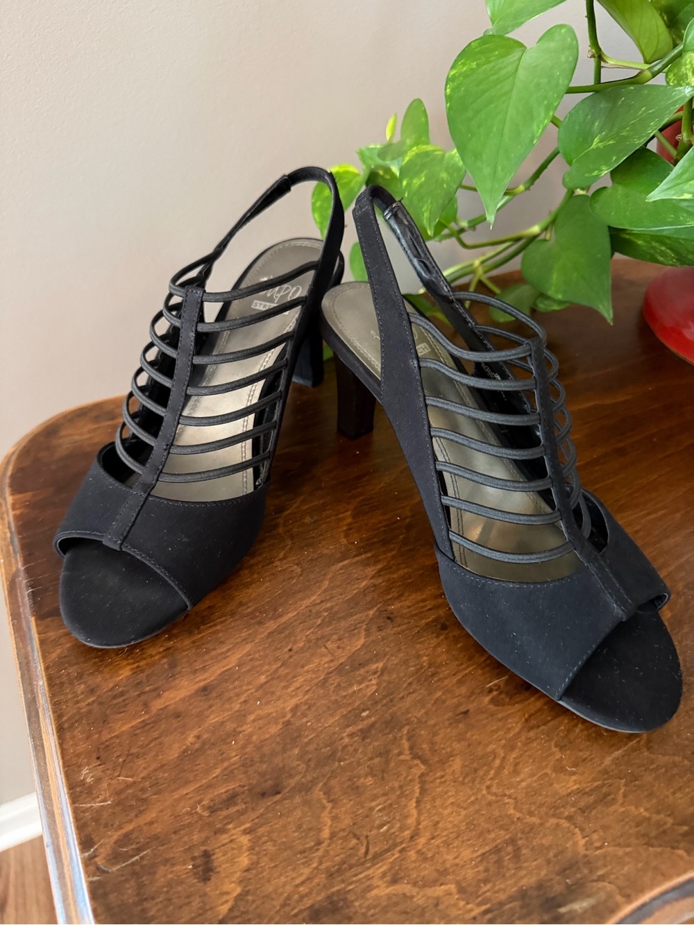 Impo Black Strappy Slingback Block Heels. Size 10